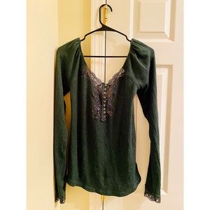 Off the shoulder Boutique top